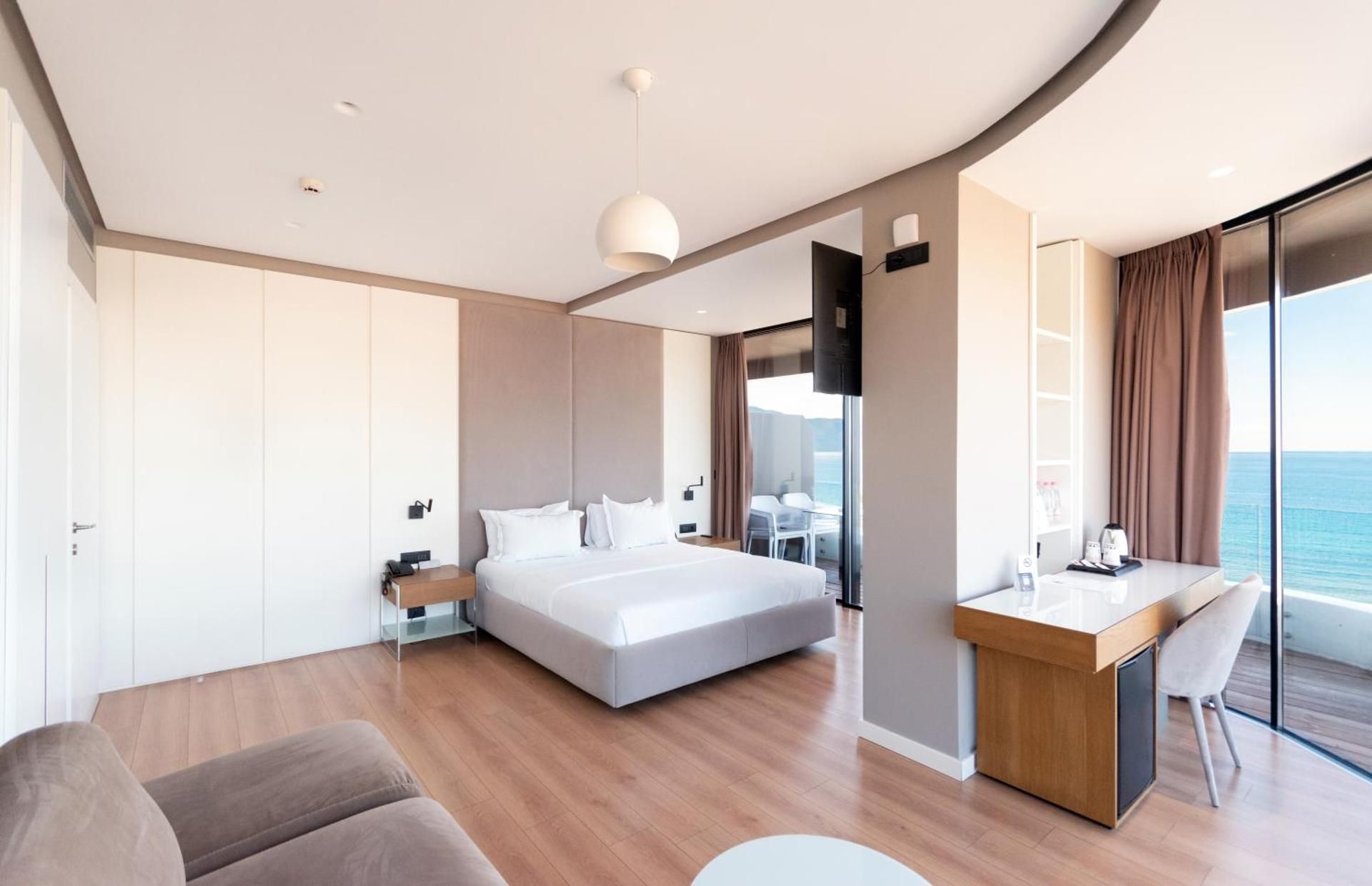 Family Room with Sea View