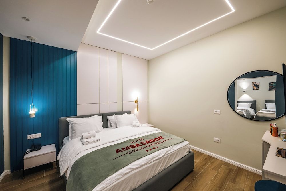 Ambasador Hotel Quadruple Room 3