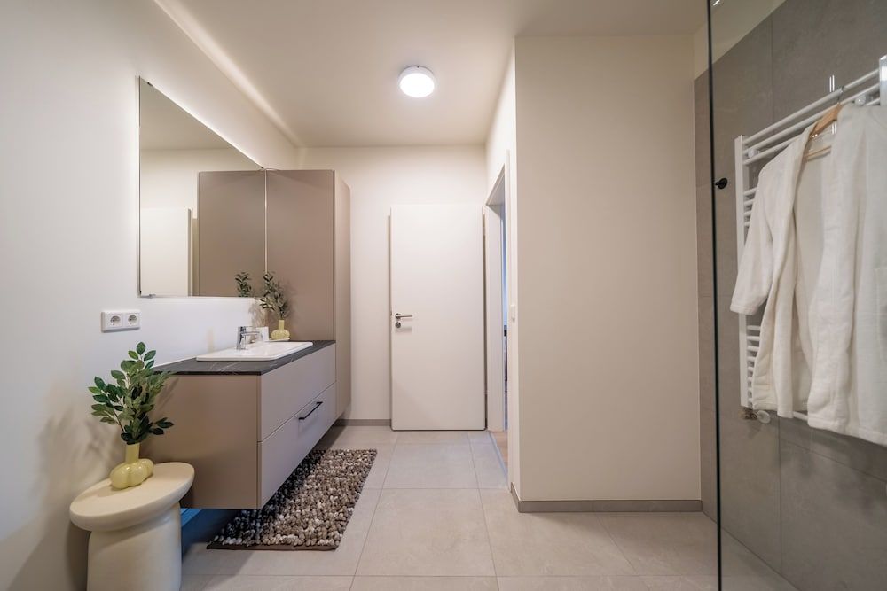 Ice Apartments Luxury Apartment, Balcony, Ocean View 14