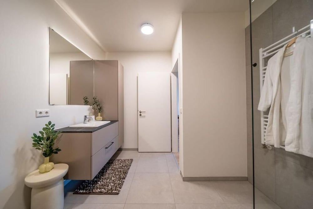 Ice Apartments Luxury Apartment, Balcony, Ocean View 18