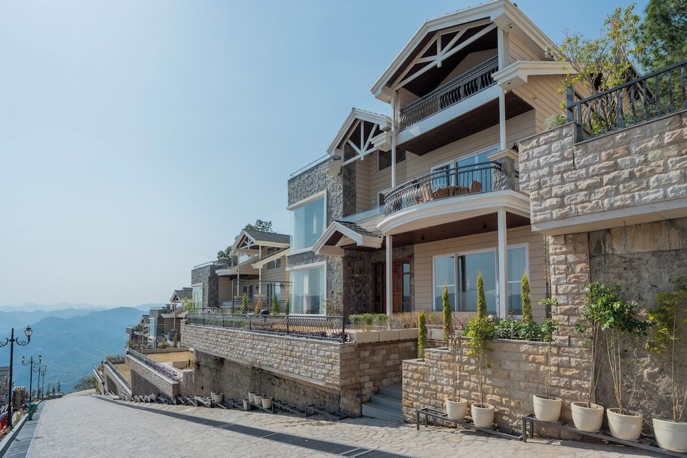 ELIVAAS prive The Royce Daisy | Ultra Luxe 4 BHK Villa