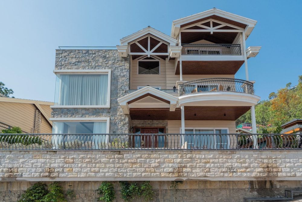 ELIVAAS prive The Royce Daisy | Ultra Luxe 4 BHK Villa