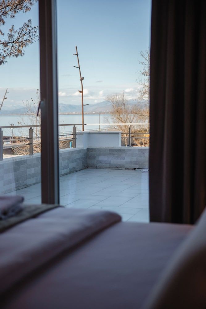 Hotel Flaer Comfort Double Room, Balcony, Lake View 12