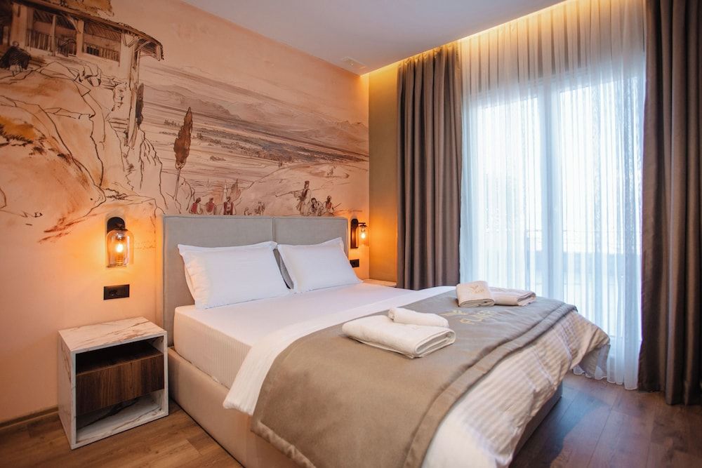 Hotel Flaer Comfort Double Room, Balcony, Lake View 4