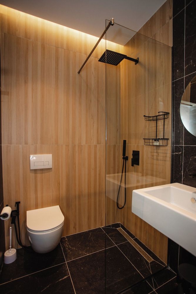 Hotel Flaer Comfort Double Room, Balcony, Lake View 13