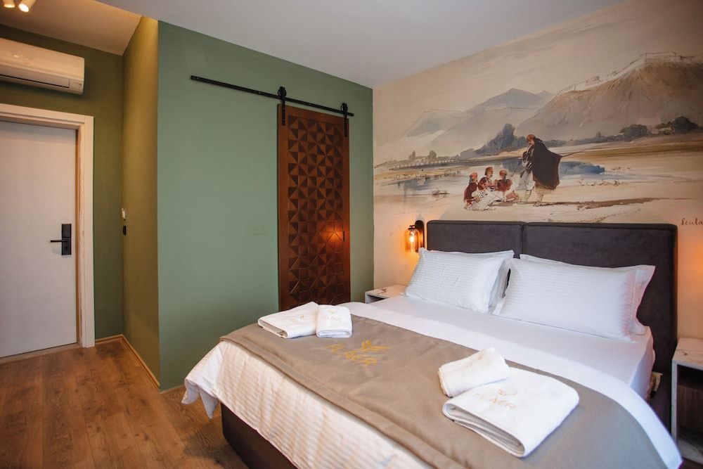 Hotel Flaer Comfort Double Room, Balcony, Lake View 9