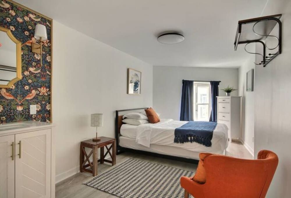 Spectacular 3 Bdrm Old Quebec Penthouse Deluxe Apartment 3