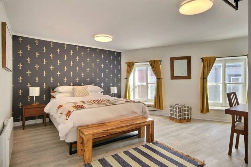 Spectacular 3 Bdrm Old Quebec Penthouse Deluxe Apartment 2