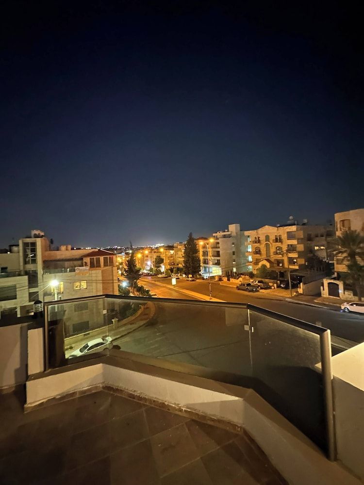 Abdoun Rooftop 2bedroom Kh&sh 02 Apartment, 2 Bedrooms, Accessible, Smoking 31