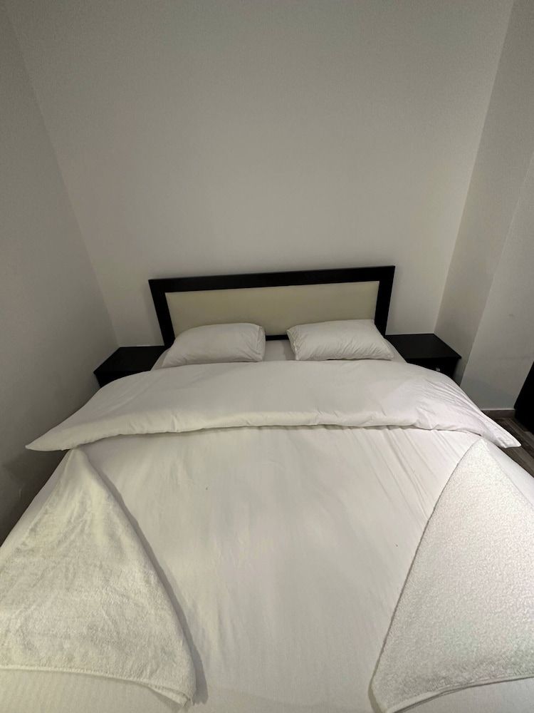 Abdoun Rooftop 2bedroom Kh&sh 02 Apartment, 2 Bedrooms, Accessible, Smoking 11