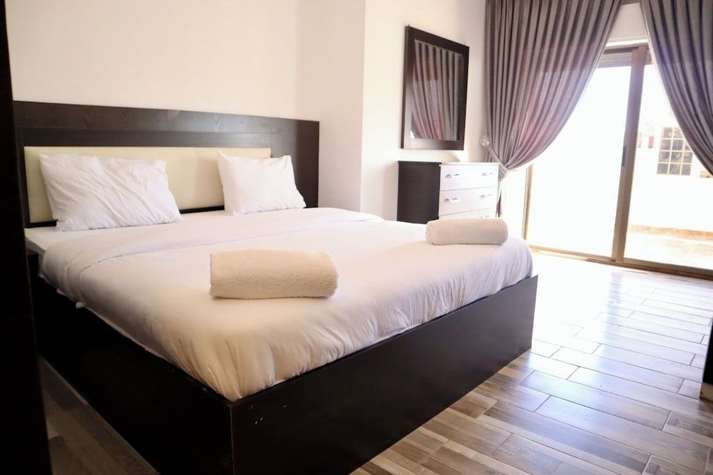 Abdoun Rooftop 2bedroom Kh&sh 02 Apartment, 2 Bedrooms, Accessible, Smoking 19