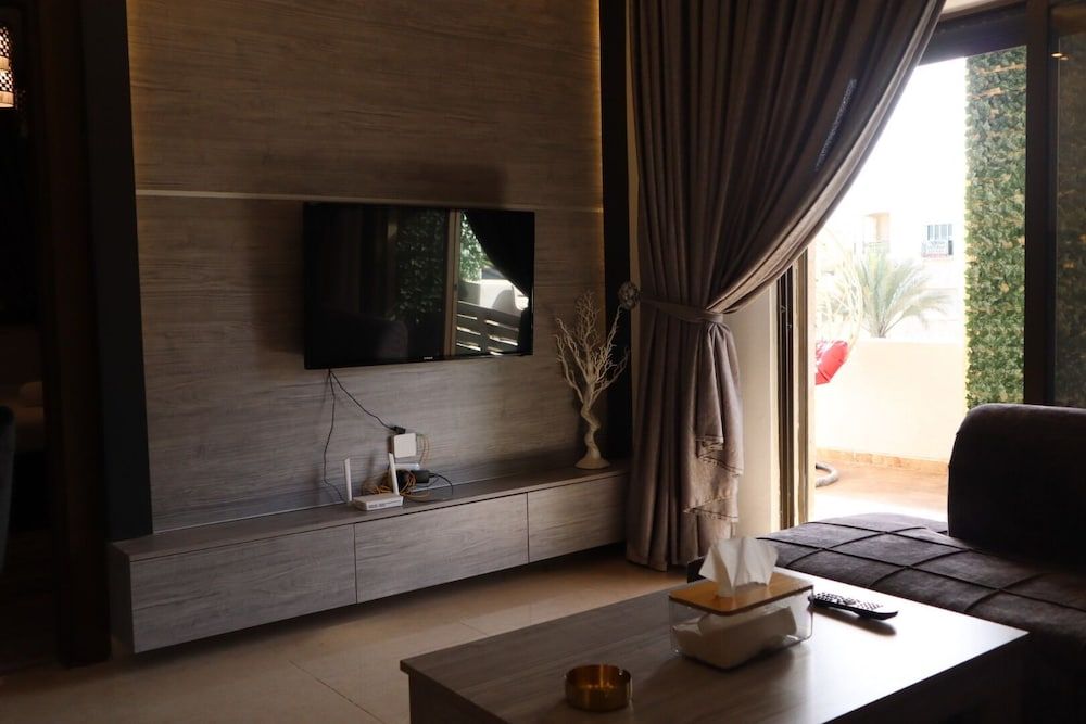 Abdoun Rooftop 2bedroom Kh&sh 02 Apartment, 2 Bedrooms, Accessible, Smoking 87