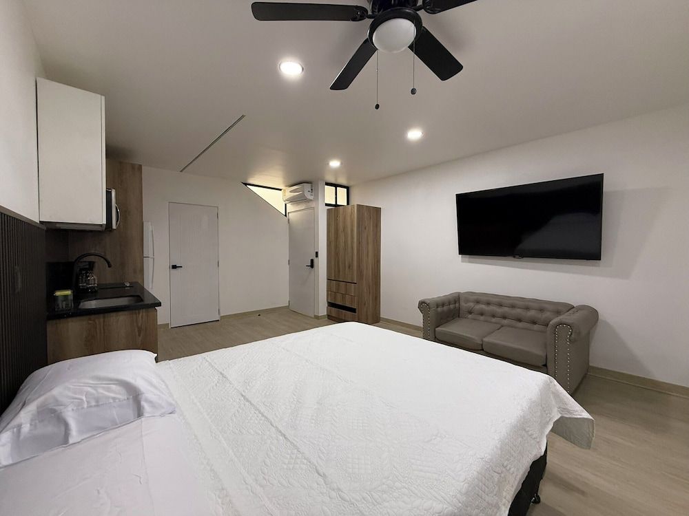 Sabana Urbana Standard Studio, City View 5