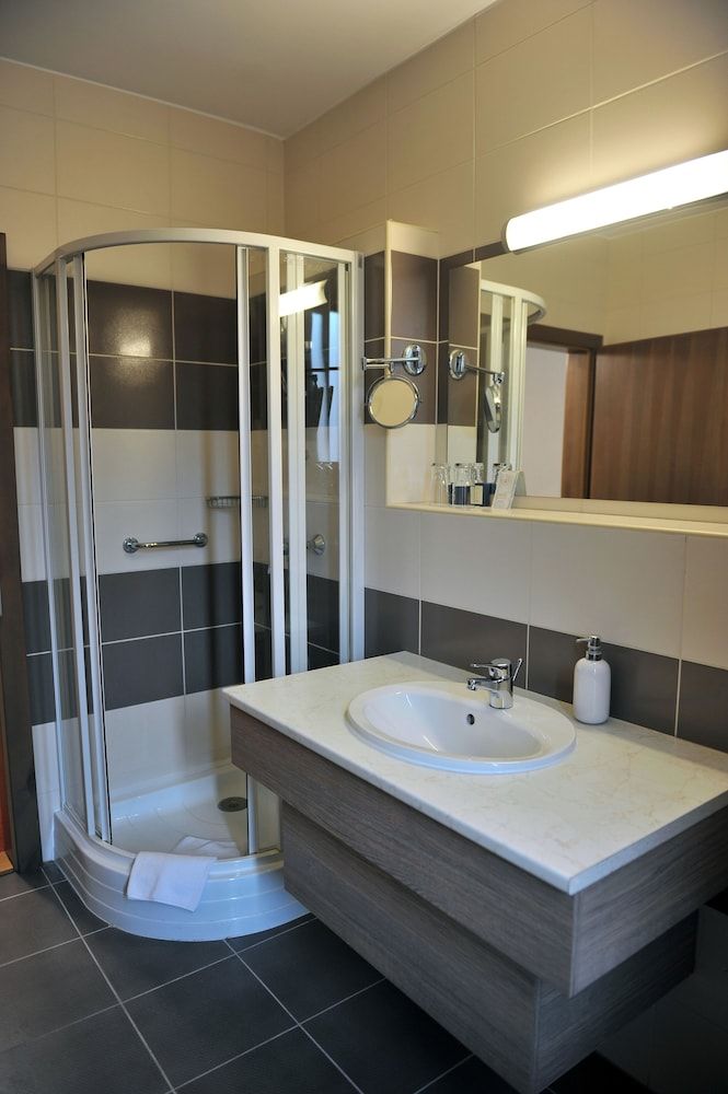 Hotel Három Gúnár Superior Double or Twin Room, City View 4