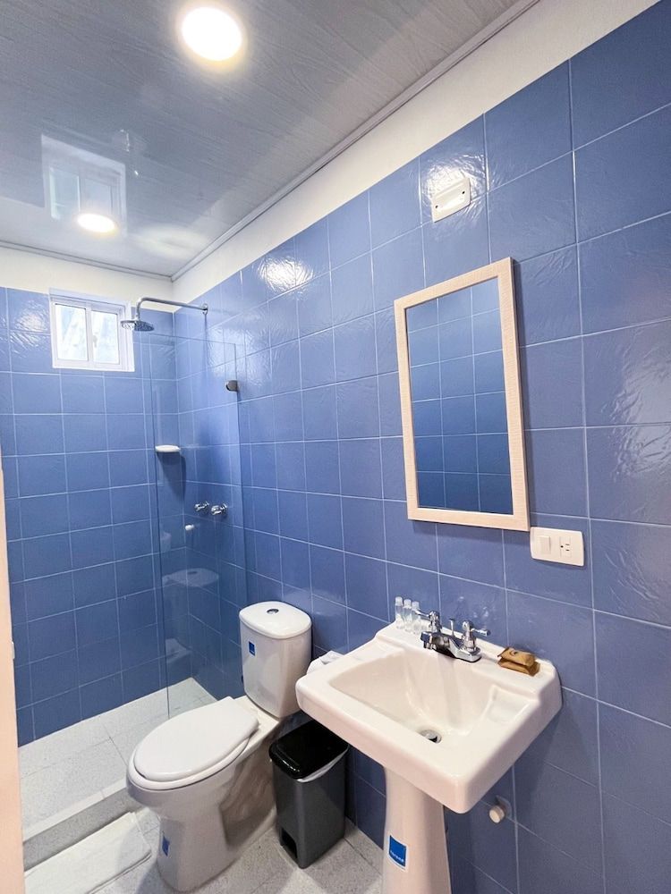 Zaba Beach House Standard Double Room 4