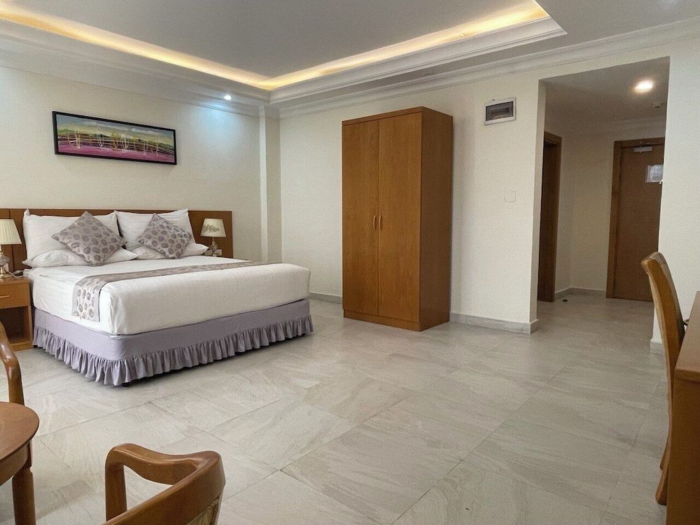 Amran Hotel Standard Room 2