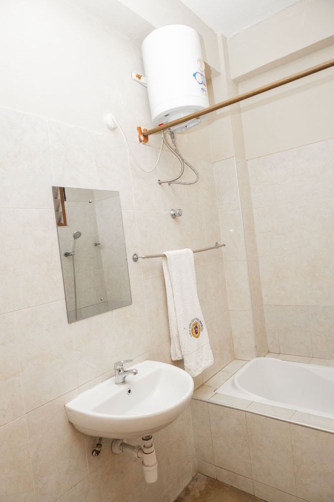 Freeman Methodist Guest House Executive Room 3