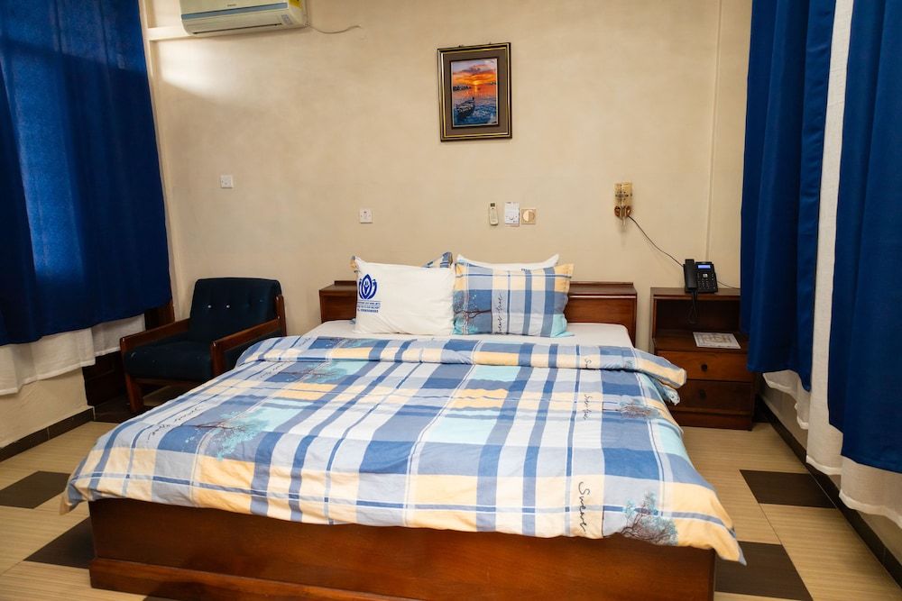 Freeman Methodist Guest House Executive Room