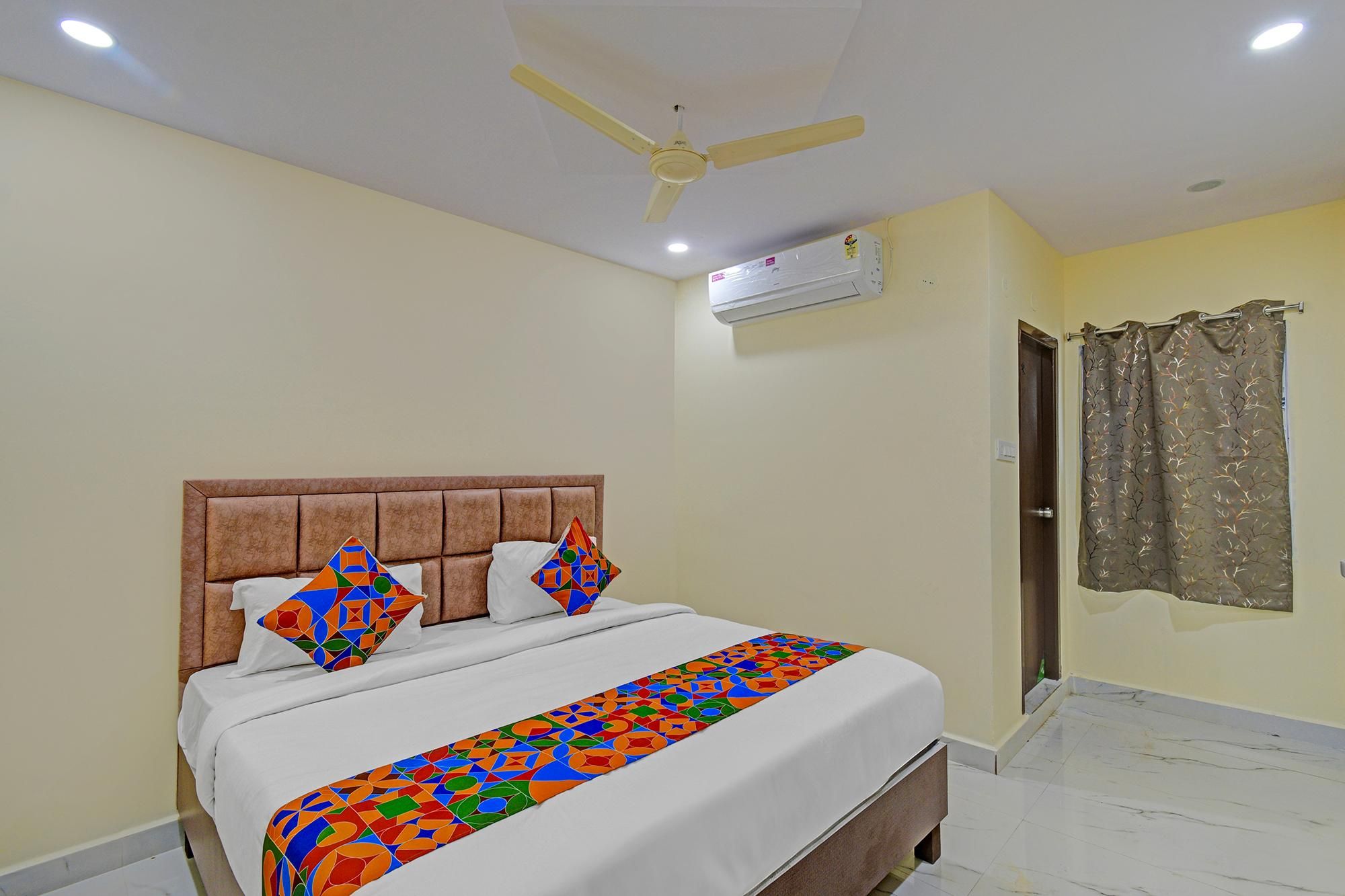 Fabhotel Srikara Grand Luxury Rooms Deluxe Room 2