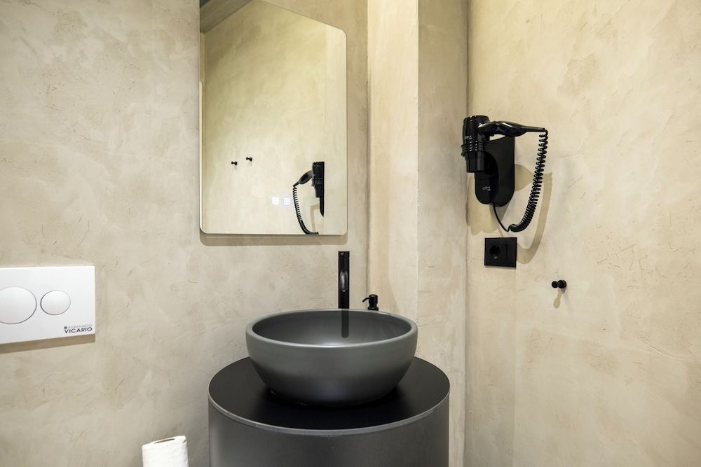 Muz Studios Classic Studio, City View 3