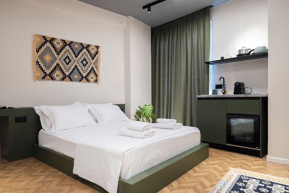 Muz Studios Classic Studio, City View