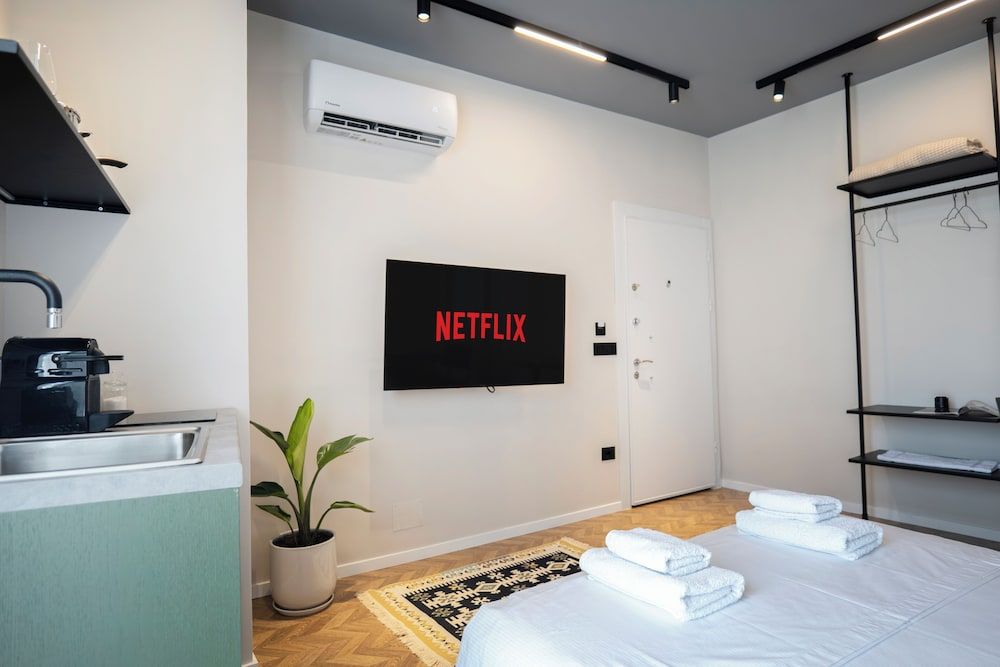 Muz Studios Classic Studio, City View 4