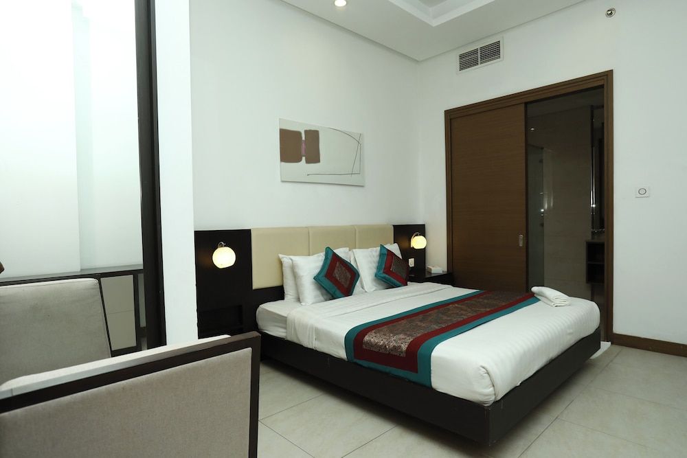 LandwaySuite Deluxe Double Room, City View 10