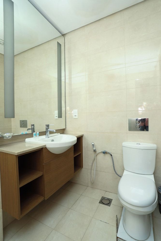 LandwaySuite Deluxe Double Room, City View 12