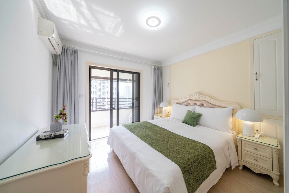 Tyms Modern 2BR APT Xujiahui Dacheng Superior Apartment, 2 Bedrooms, Kitchen, City View 5