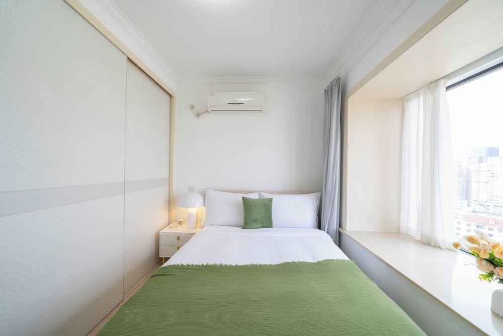 Tyms Modern 2BR APT Xujiahui Dacheng Superior Apartment, 2 Bedrooms, Kitchen, City View 10