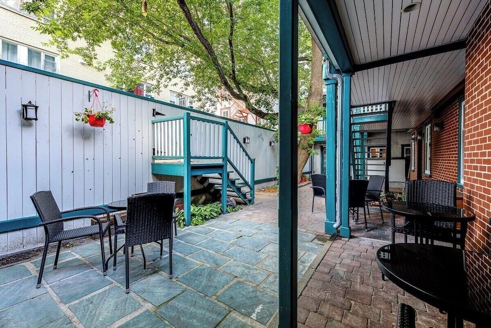 Beautiful Vieux Quebec 2 Bed Apt Comfort Apartment, Patio 6