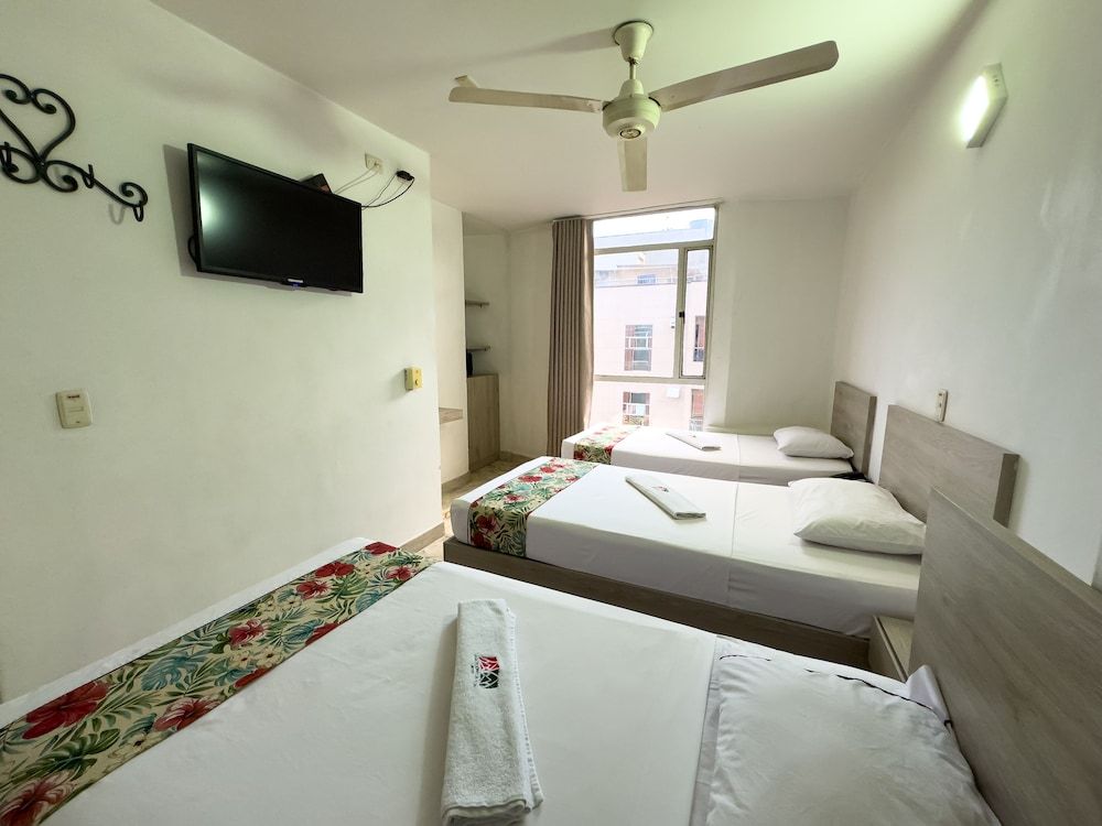 Hotel Macedonia Plaza Medellin Standard Triple Room 2