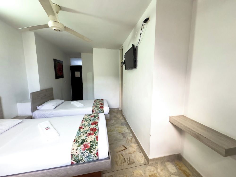 Hotel Macedonia Plaza Medellin Standard Twin Room 2