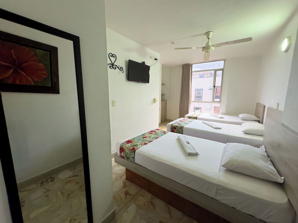 Hotel Macedonia Plaza Medellin Standard Triple Room 3