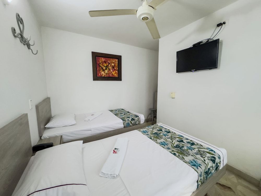 Hotel Macedonia Plaza Medellin Standard Twin Room 3