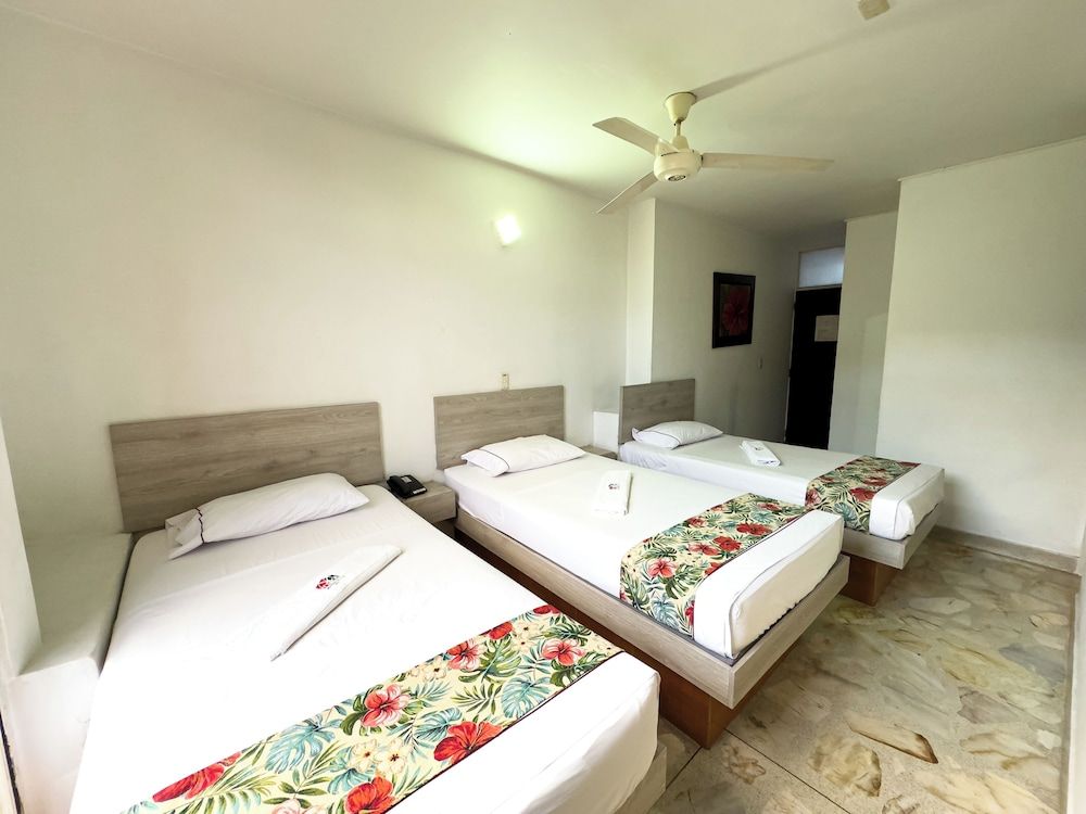 Hotel Macedonia Plaza Medellin Standard Triple Room