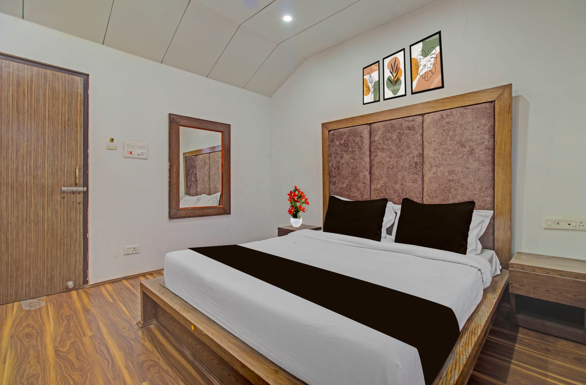 Collection O NIT Srinagar Formerly Main Street Inn CLASSIC 12