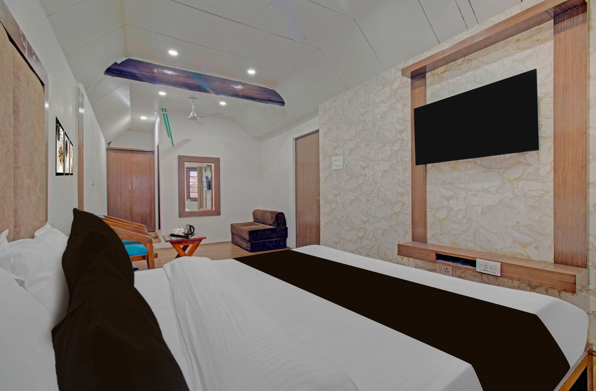 Collection O NIT Srinagar Formerly Main Street Inn CLASSIC 16