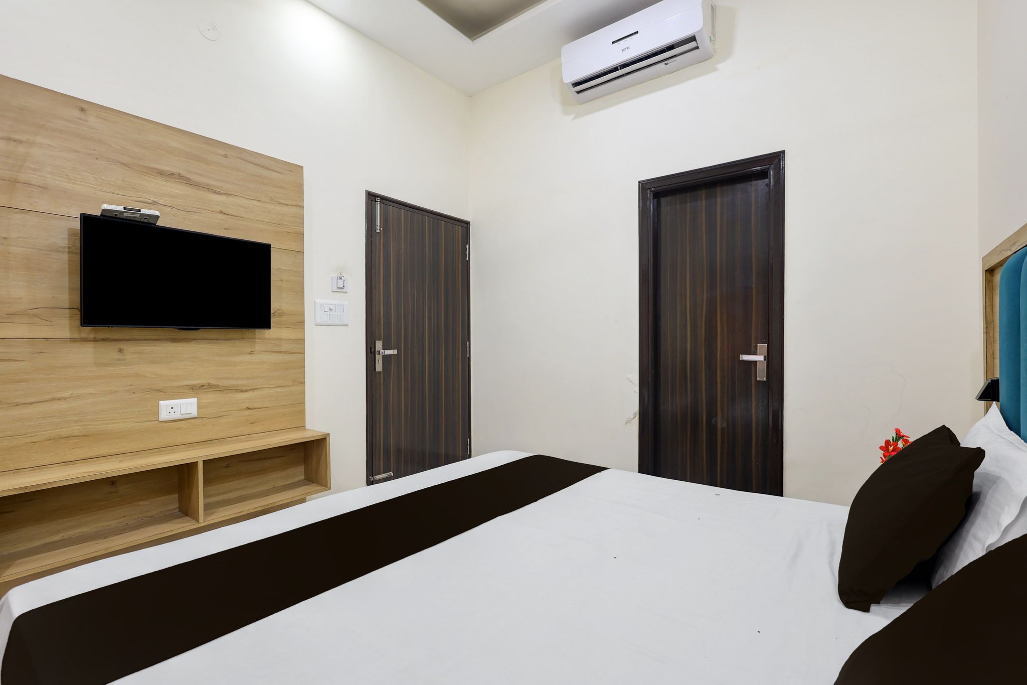 Collection O Ambedkar Chowk Formerly Hotel Paras Inn CLASSIC 6