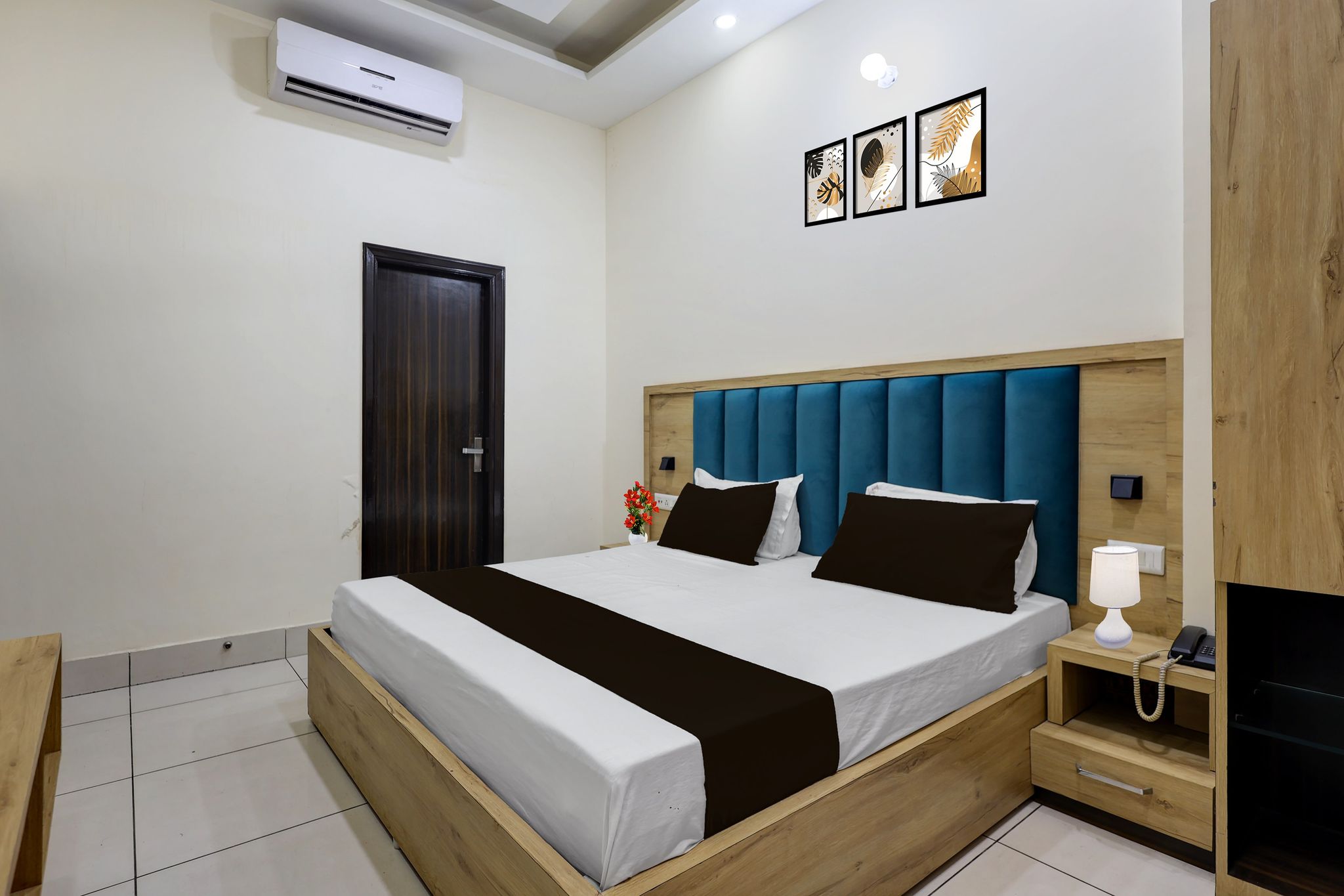 Collection O Ambedkar Chowk Formerly Hotel Paras Inn CLASSIC 12