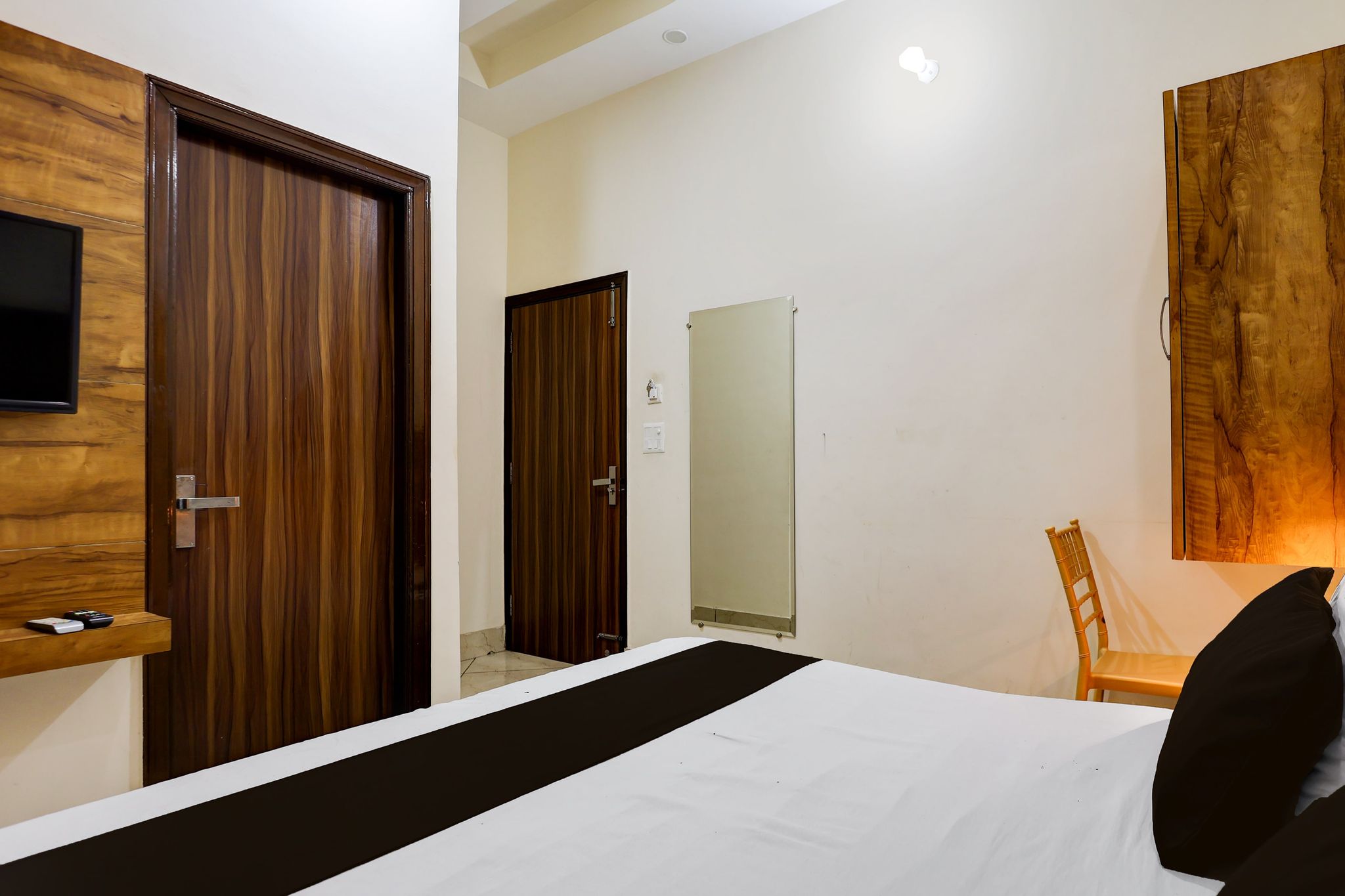 Collection O Ambedkar Chowk Formerly Hotel Paras Inn CLASSIC 7