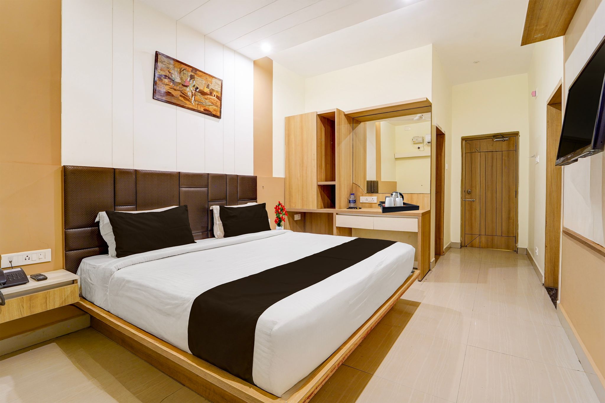 Townhouse Dindigul Rock Fort Formerly Ramora Grand CLASSIC 8