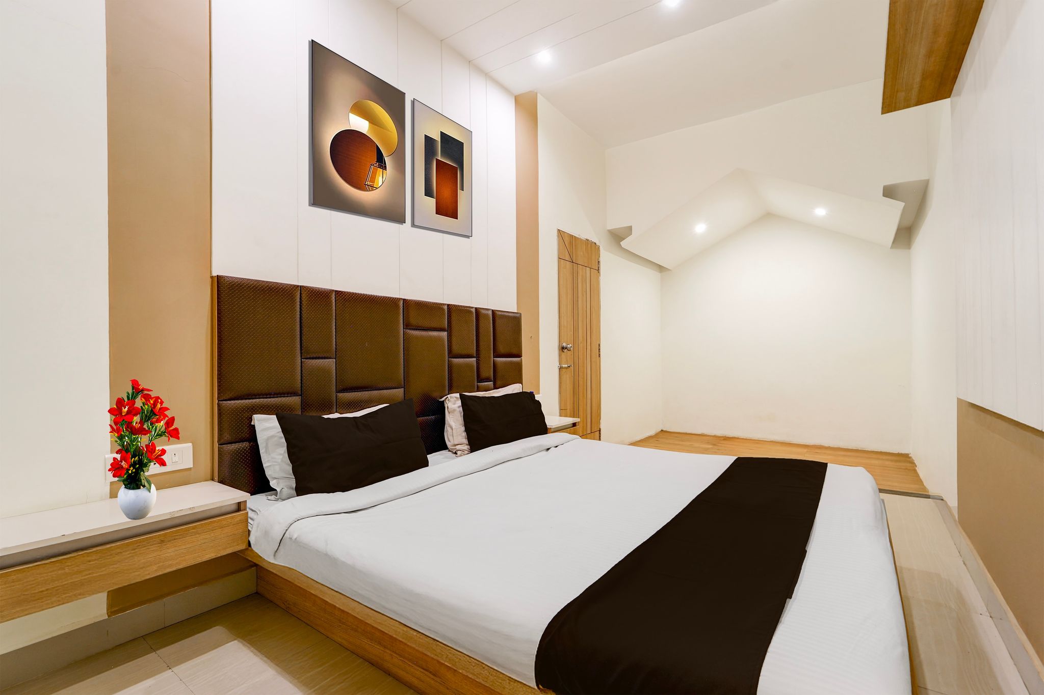 Townhouse Dindigul Rock Fort Formerly Ramora Grand CLASSIC 4