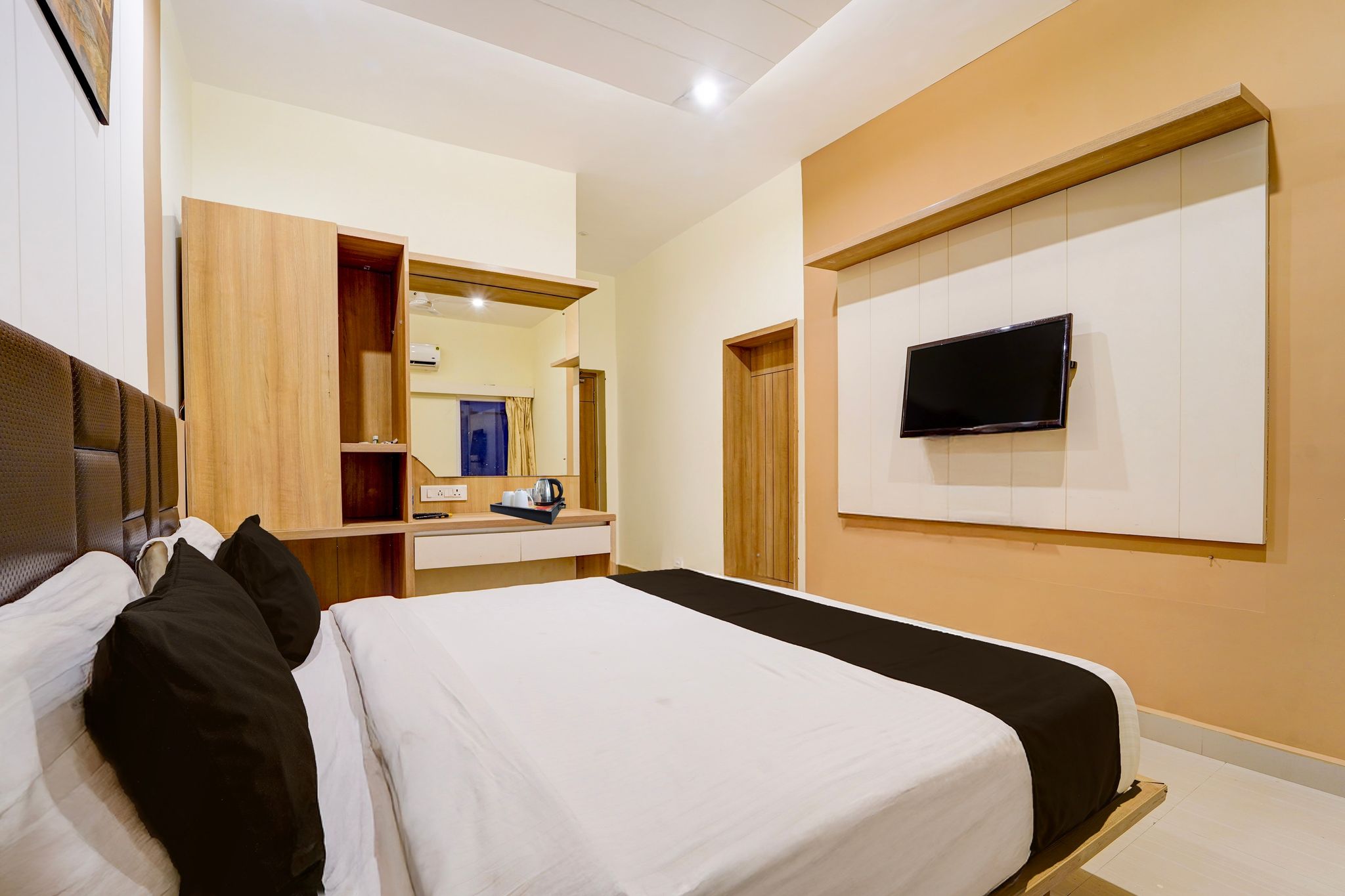 Townhouse Dindigul Rock Fort Formerly Ramora Grand CLASSIC 16