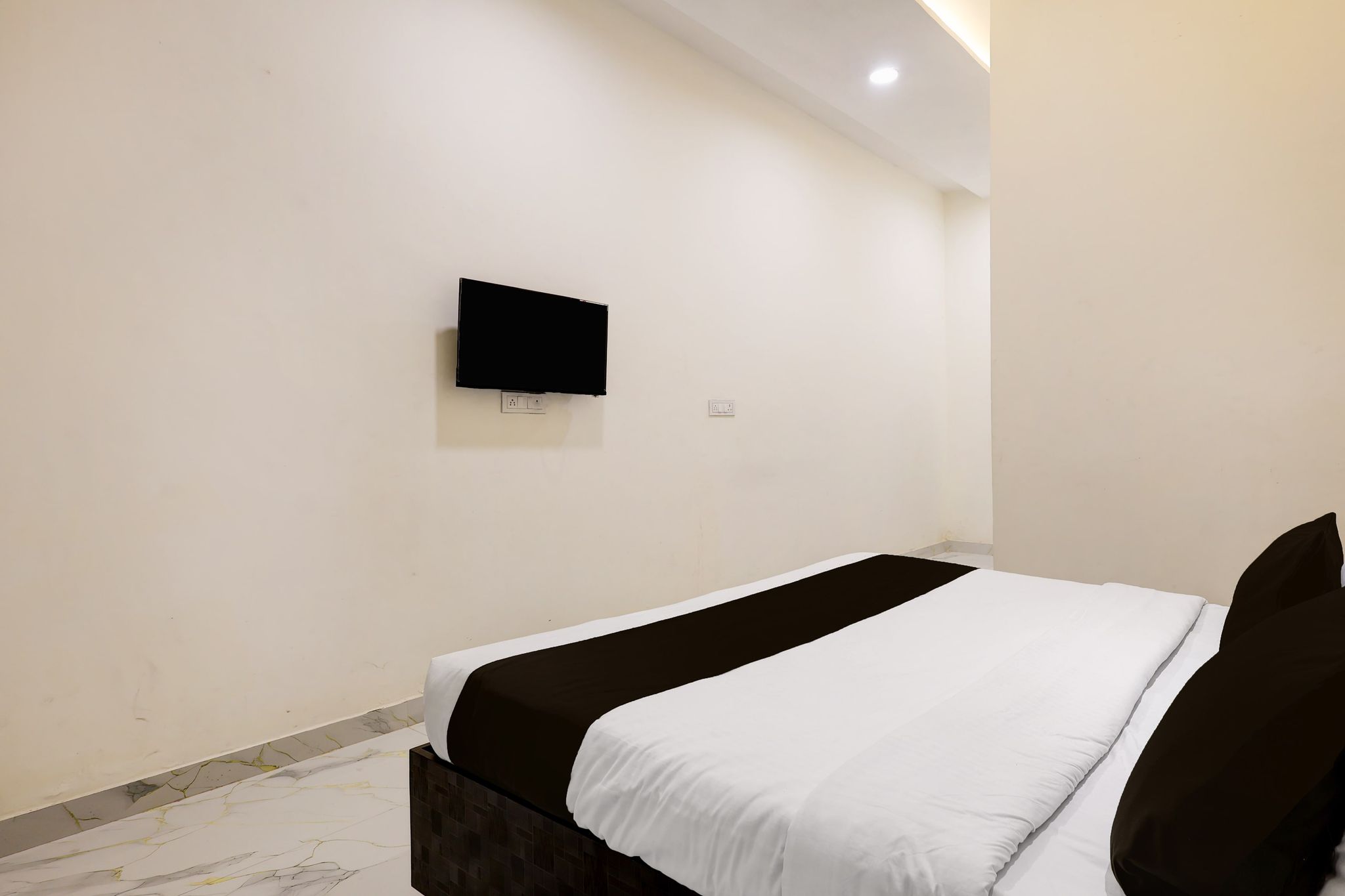 Super Townhouse GT Road Amritsar CLASSIC 9