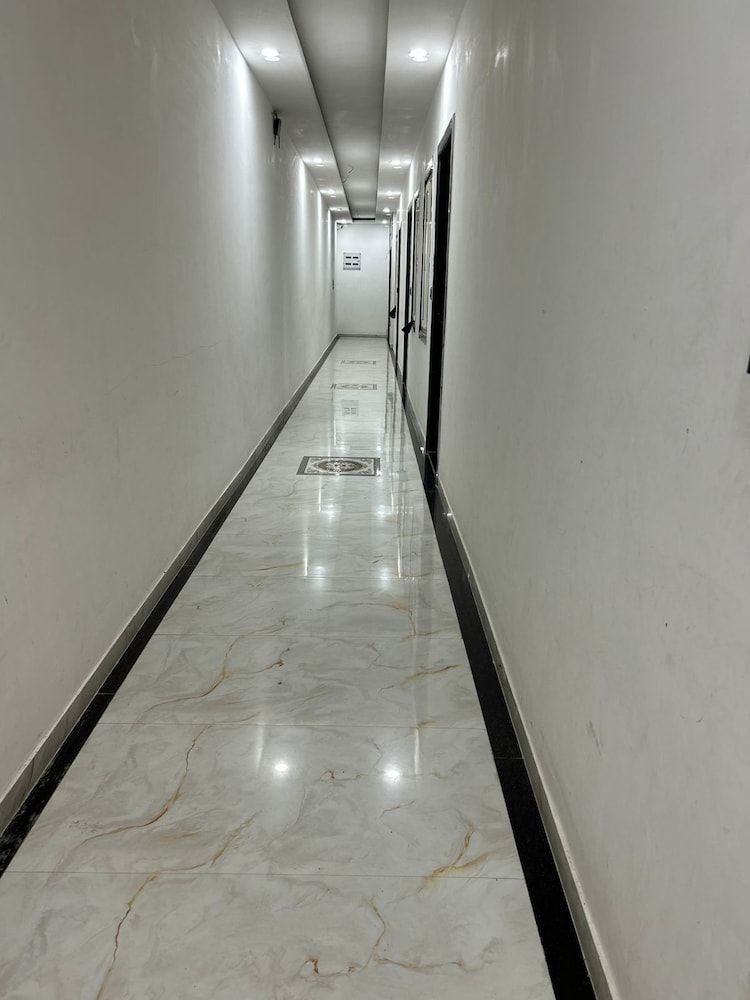 R.K Hotel & Restaurant