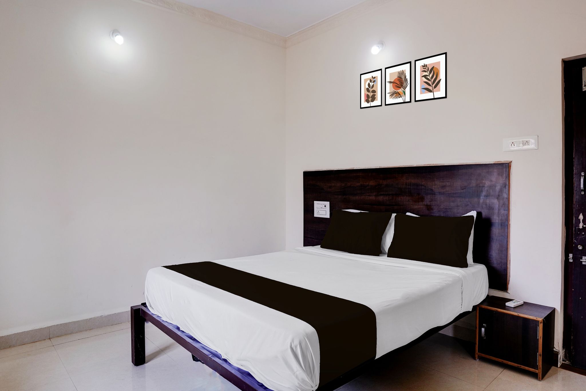 Collection O Sunset Point PB Road Dharwad Formerly Crystal Resort CLASSIC 15