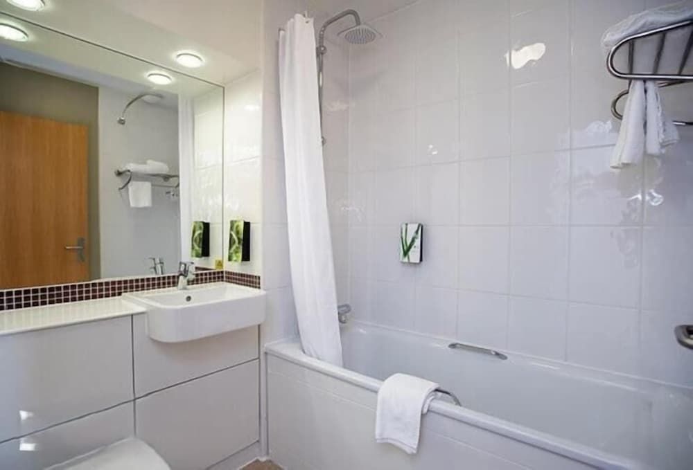 Alty Hotel Classic Double or Twin Room 2