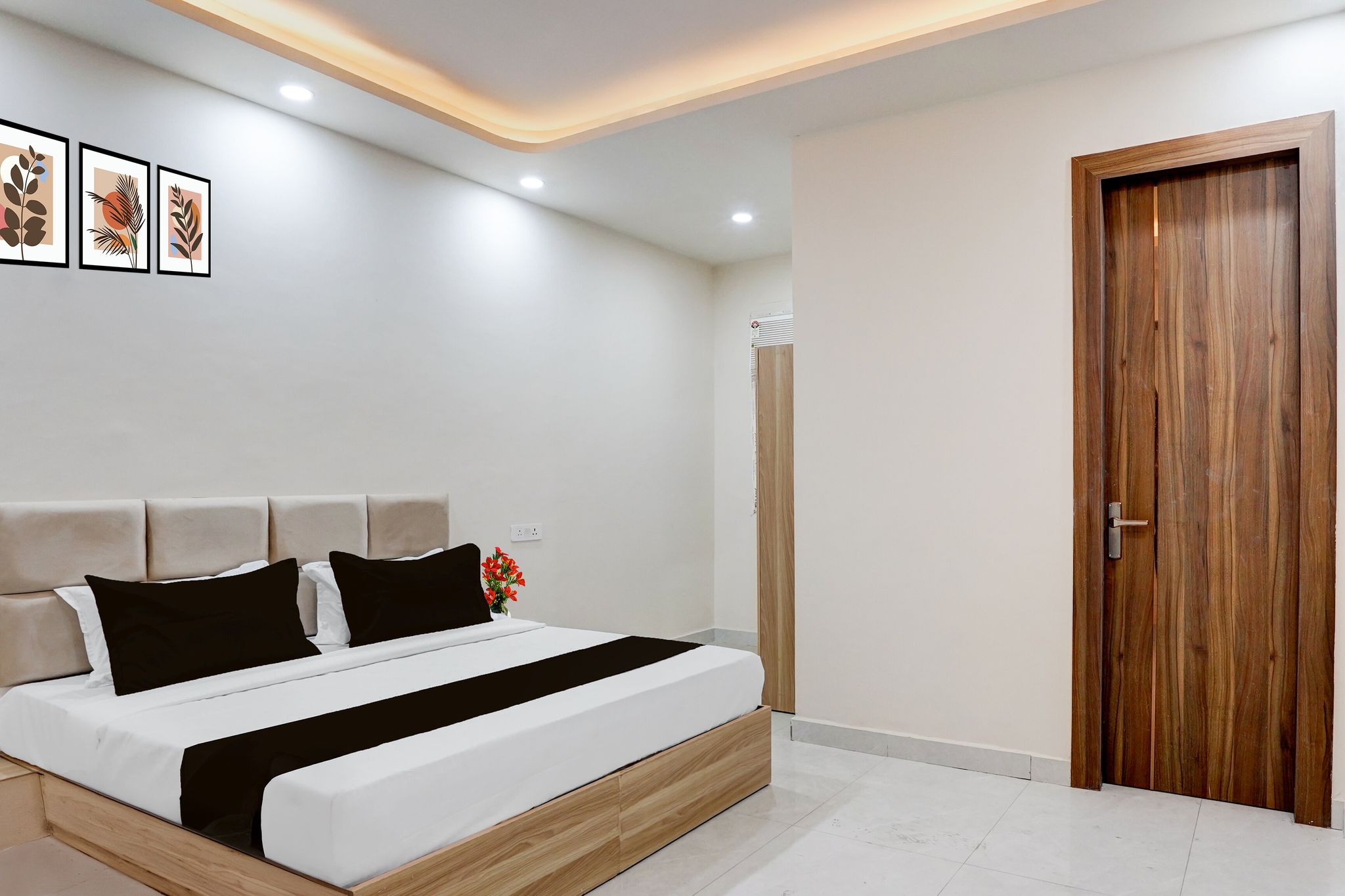 Super Hotel O Delhi Meerut Expressway Makanpur Formerly Crystal 24 CLASSIC 12