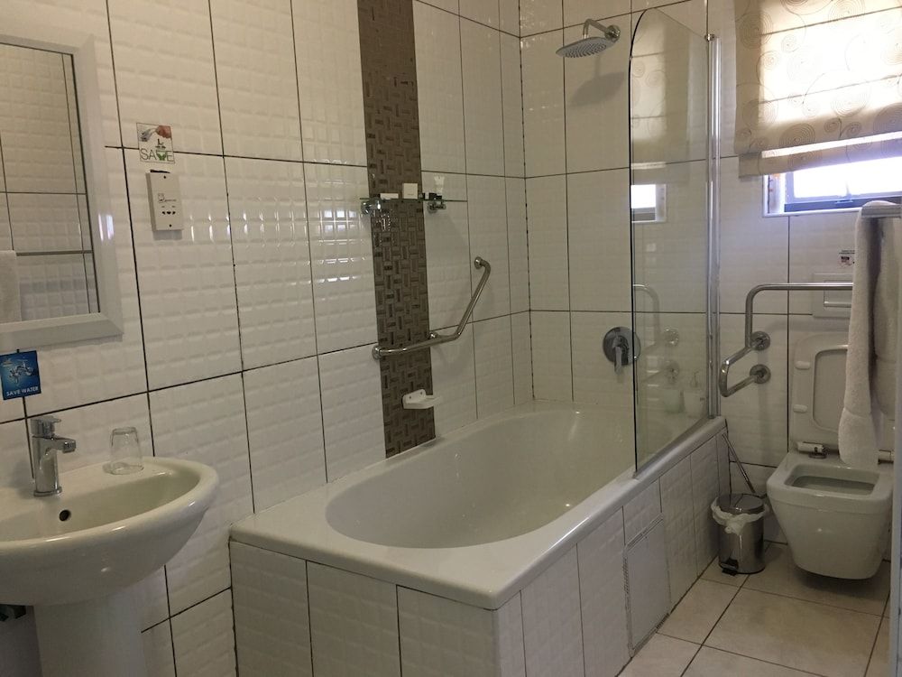 Lalla Villa Guest Lodge Deluxe Double Room 9